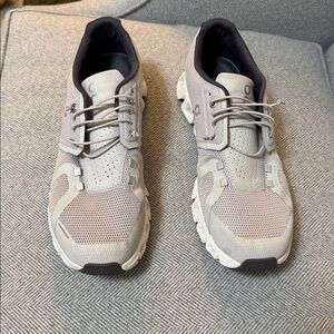 ON Men's Gray Athletic Shoes